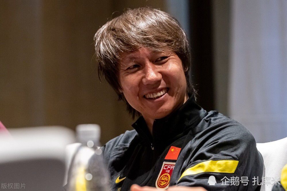 龙赛罗说：“俱乐部已经向他（克罗斯）明确表示，他们不希望他退役。